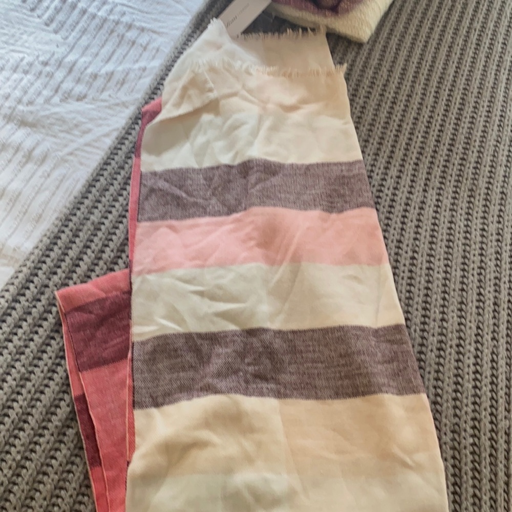 Gap scarf